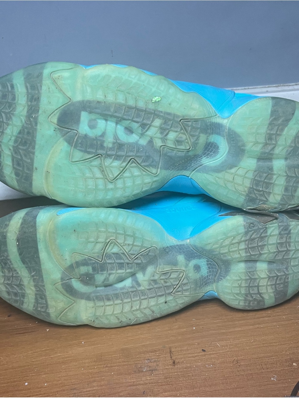 Donavan Mitchell D.O.N issue RARE crayola pack baby blue shoe